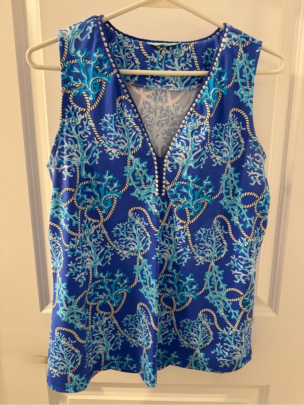 Anthony’s Resort Wear Blue Coral-Print V-Neck Sleeveless Tank Top